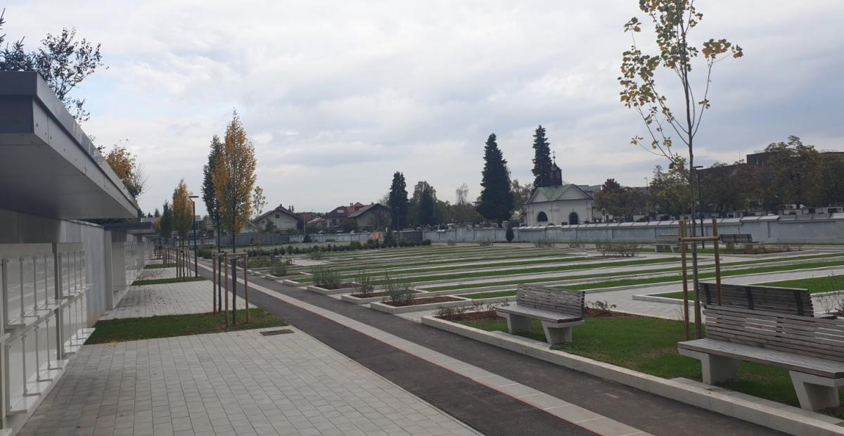 Grobna polja in pogled na kolumbarij, foto: arhiv MOL