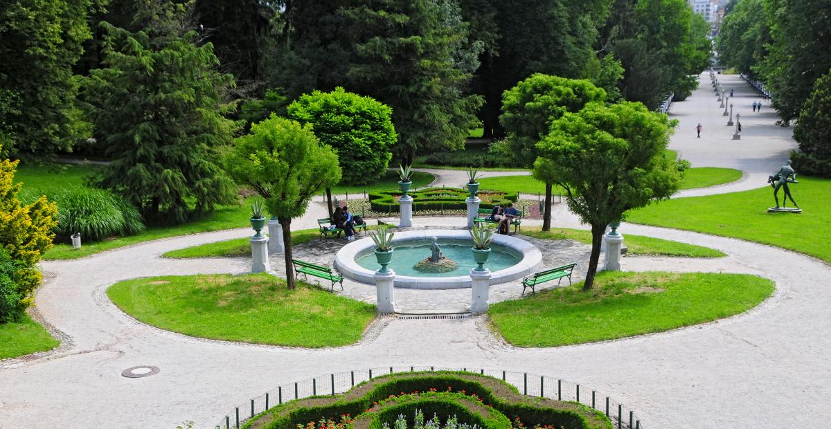 Kopanje psov je v fontanah prepovedano. Fontana v Tivoliju, foto: D.Wedam, vir Turizem Ljubljana