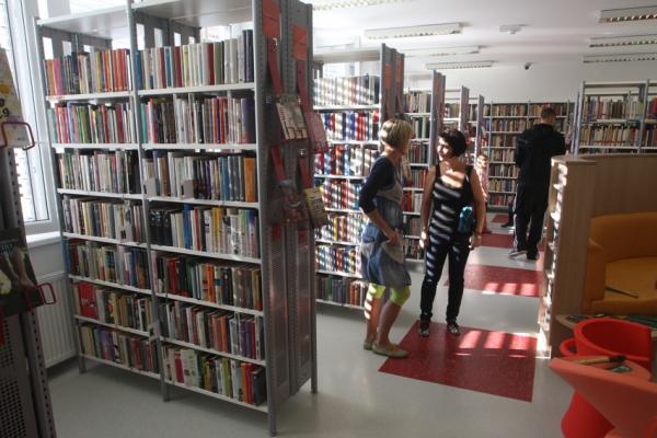 140930 otovoritev prenovljene knjiznice Savsko naselje nrovan 20