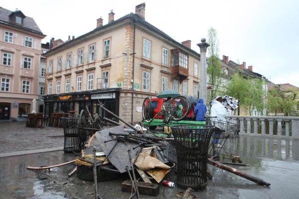 150418 zakljucek cistilne akcije Ljubljanice nrovan 002