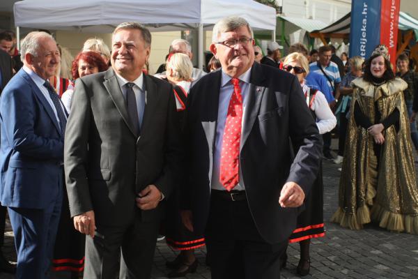 191022 sprejem zupana Reke nrovan 22
