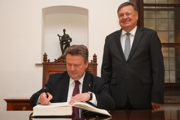 191023 sprejem zupana Dunaja nrovan 037
