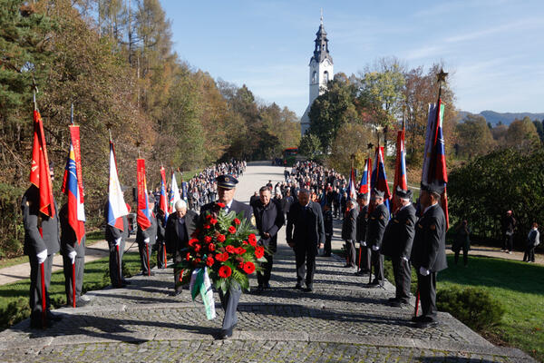 Spominska slovesnost na Urhu. Foto: N. Rovan