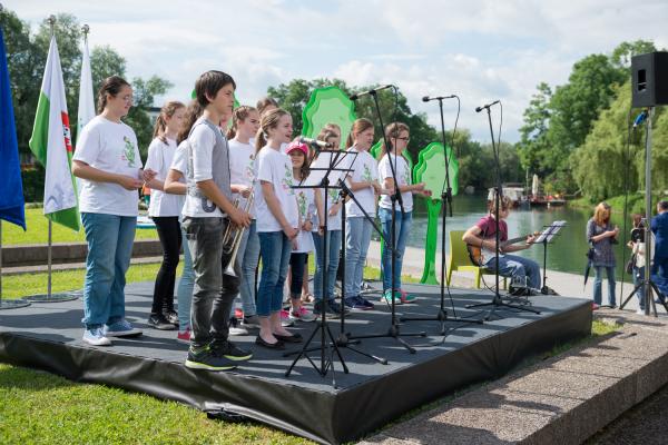 Otrosko himno smo poslusali tudi na Evropskem zelenem tednu Foto Doris Kordic