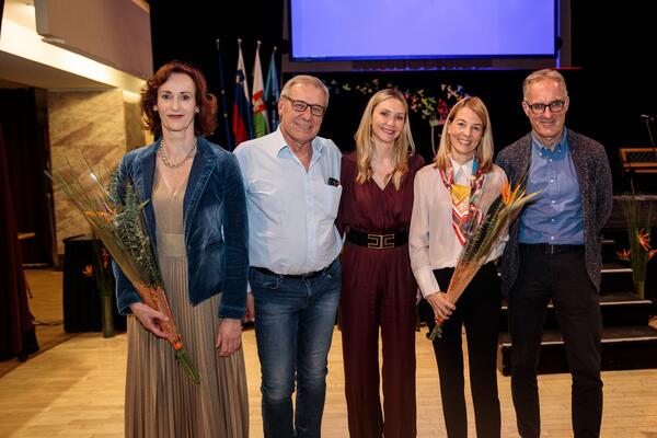 Saša Pavček, Aleš Valič, Barbara Murn Vrviščar, Tjaša Ficko in Igor E. Bergant. 