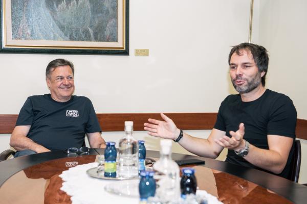 Dirigent Josep Vicent in župan Zoran Janković 