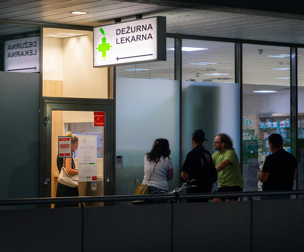 Dežurna lekarna na Njegoševi. Foto: L. Herak