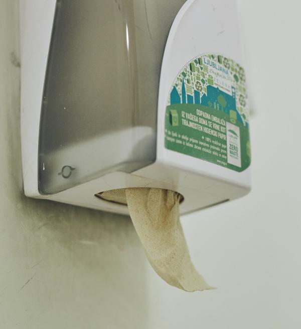 20201123 trajnostni higienski papir iz tetrapaka VOKA Snaga izrez