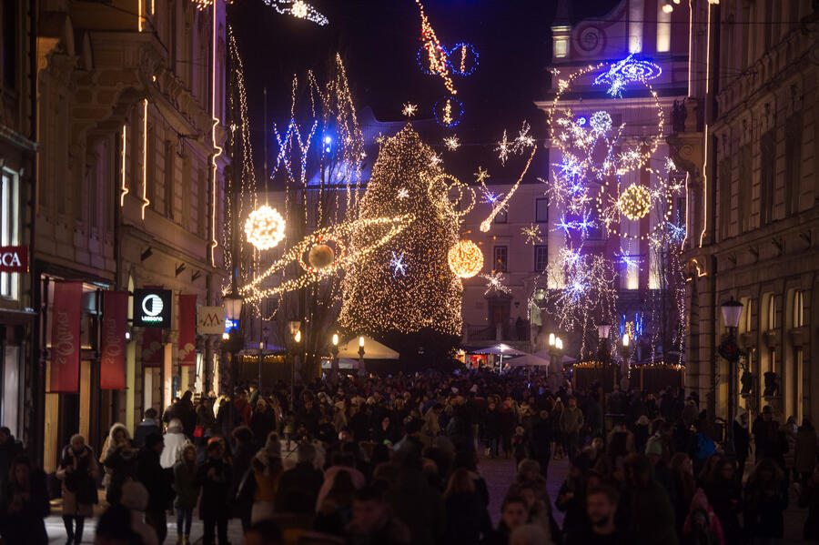 prizig praznicne osvetlitve 