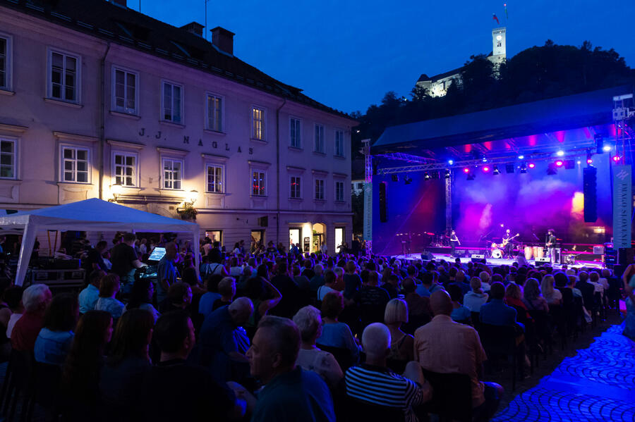 Koncert na Novem trgu leta 2019. Foto: Domen Pal, vir: Imago Sloveniae dpal 003