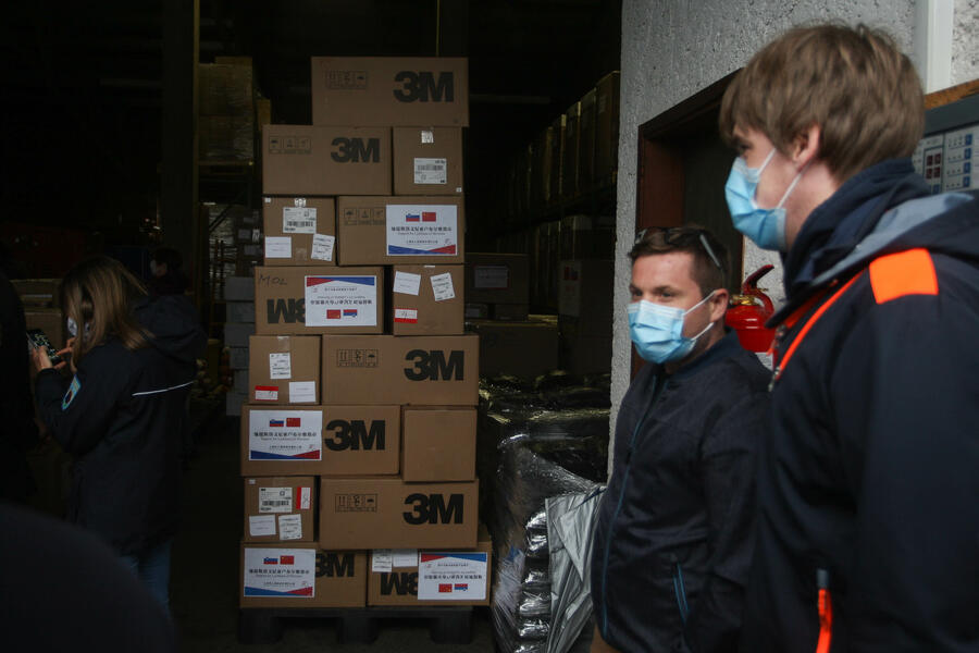 Shanghai donated protection masks to Ljubljana, photo: Nik Rovan