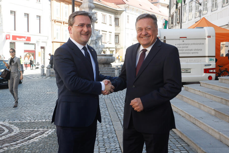20210526 sprejem ministra za zunanje zadeve Srbije nrovan 3