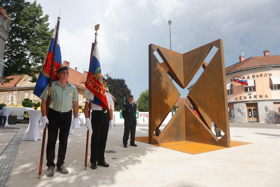 spomenik braniteljem Ljubljane 1991