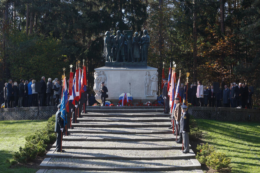 Spominska slovesnost na Urhu. Foto: N. Rovan