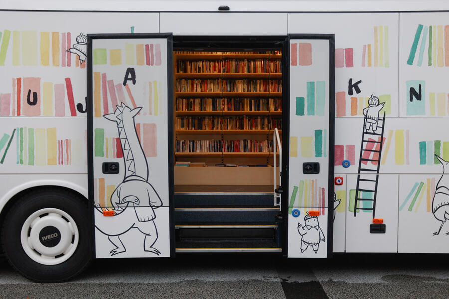 the outside of the mobile library