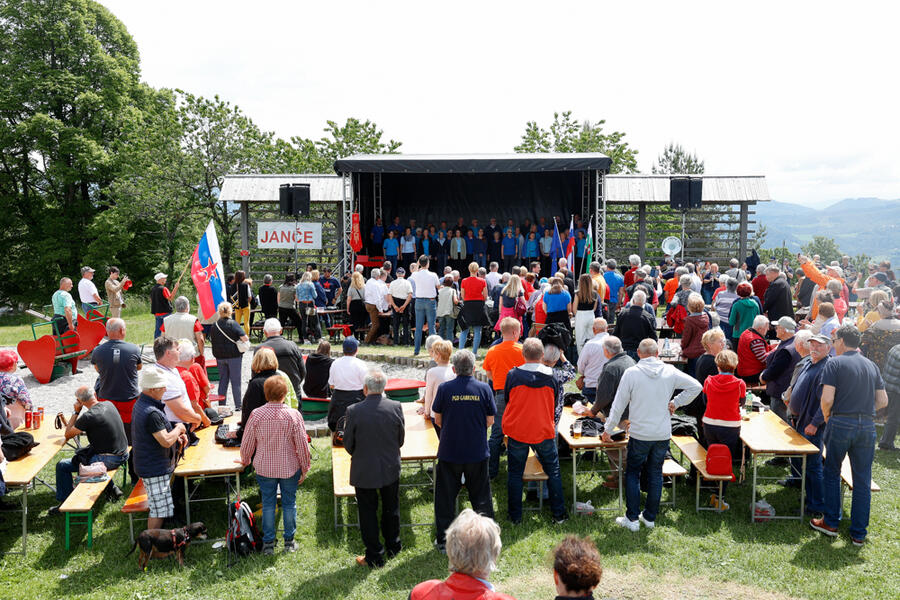 Spominska slovesnost na Jancah. Foto: N. Rovan