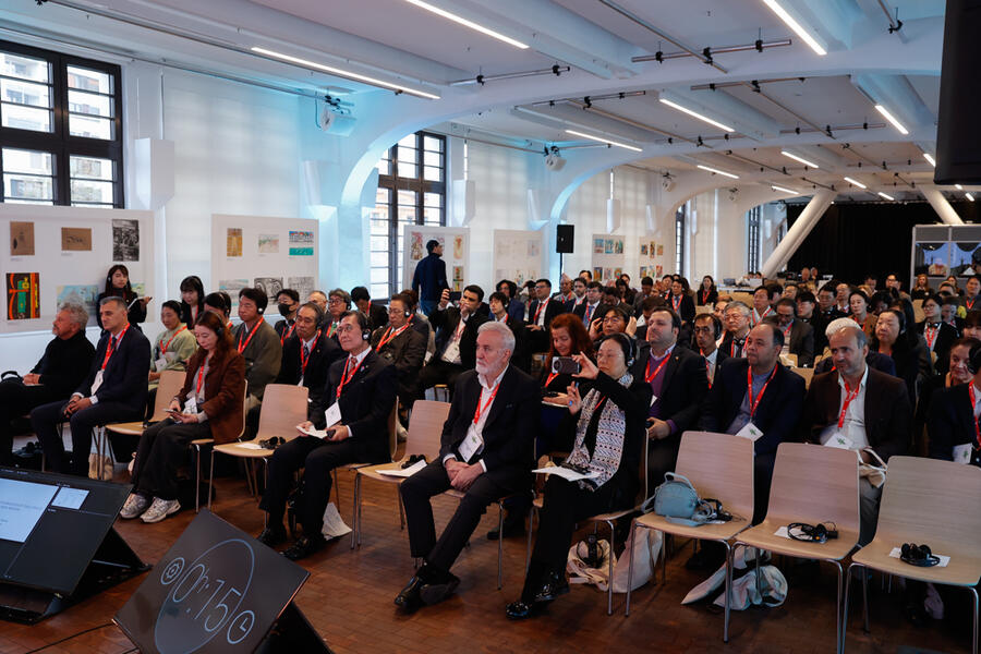 udeleženci konference