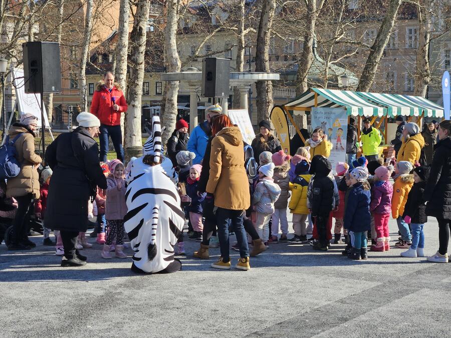 otroci na kongresnem trgu