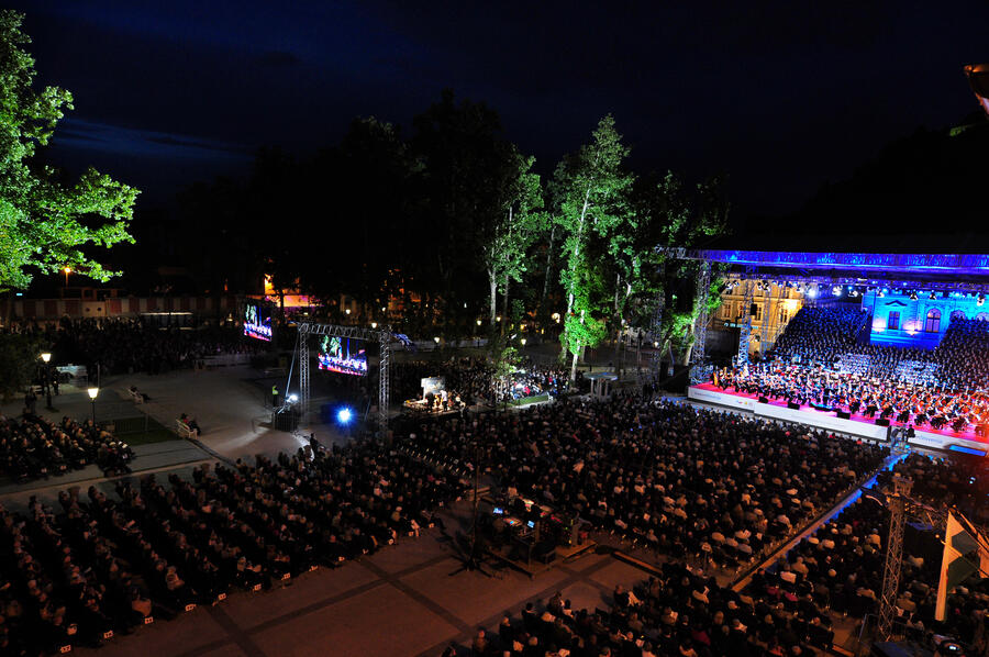 Concert at Congress Square D.Wedam