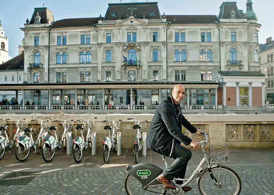 Bicycle rental system BicikeLJ