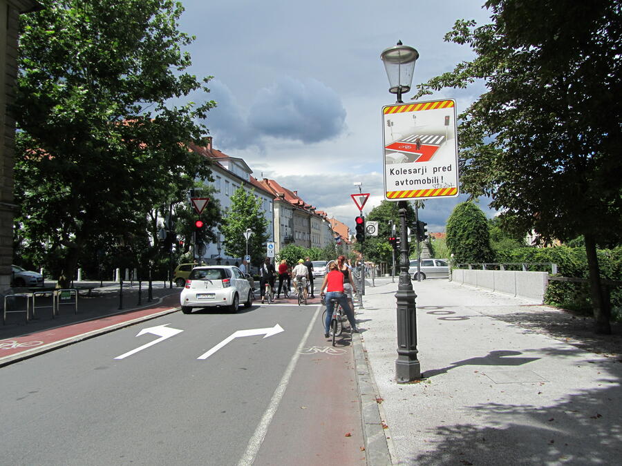 Bike boxes