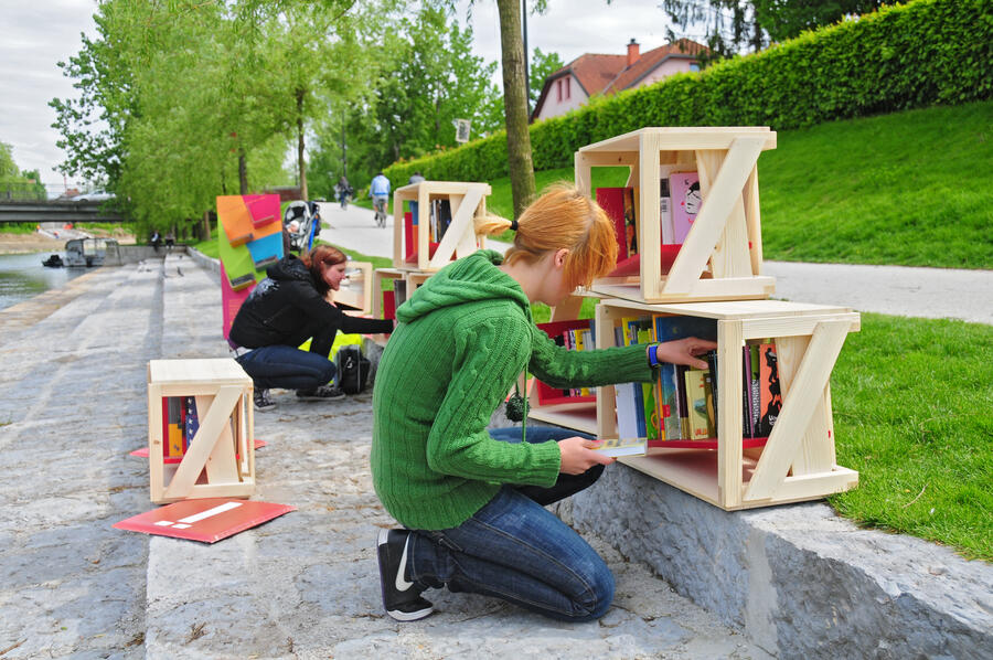 Knjižnica pod krošnjami je prav tako uspešen primer sodelovanja MOL z Zavodom Divja misel Foto: Turizem Ljubljana
