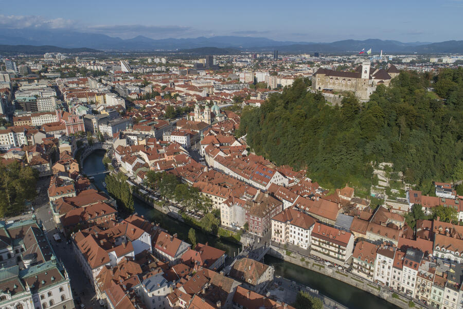 Ljubljanski grad z dronom, foto: LG
