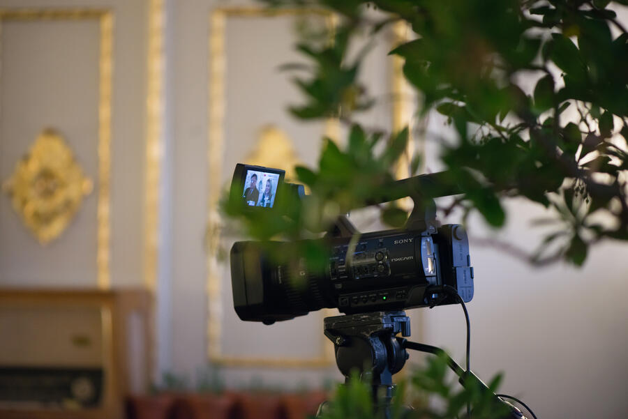 Novinarska konferenca , slika fotokamere