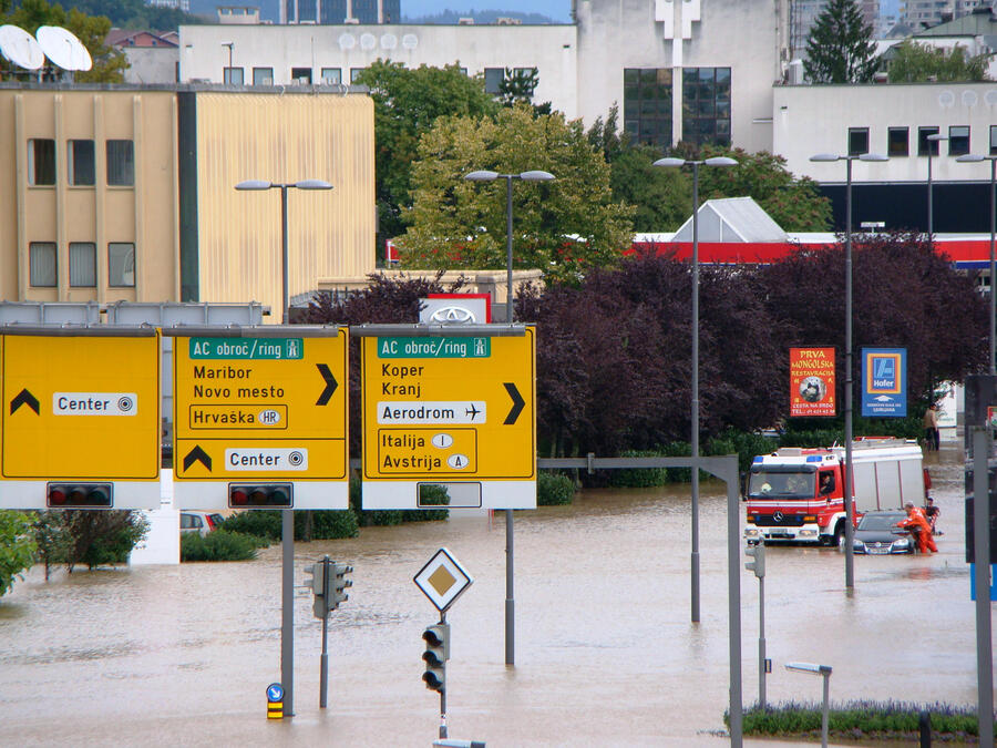 poplavljena Tržaška cesta 