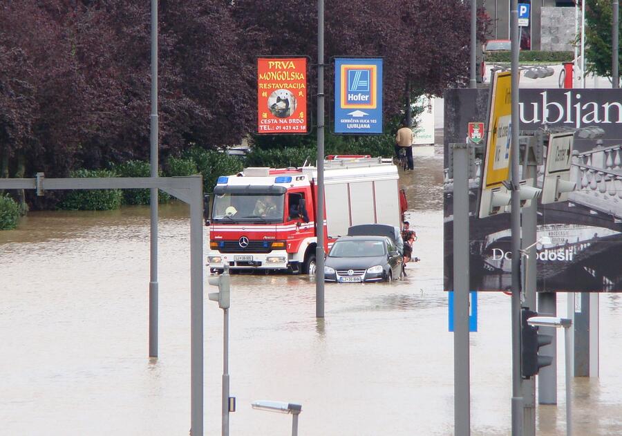 Poplave Ljubljana 2010 1 foto Alenka Rebec 3