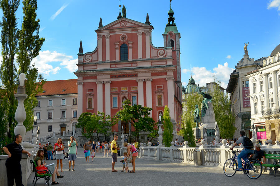 View of Prešeren Square in Ljubljana, photo: Dunja Wedam, Ljubljana Tourism