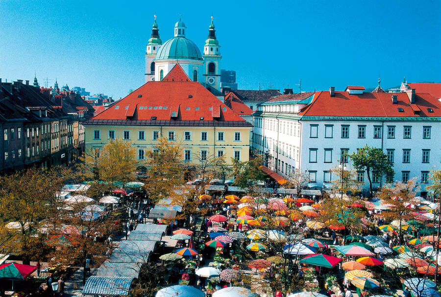 View on central part of the Market, photo: J. Skok, Ljubljana Tourism 