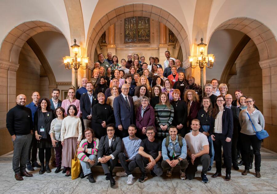 Udeleženci srečanja z županom Rotterdama Ahmedom Aboutalebom. Foto: Eric Fecken