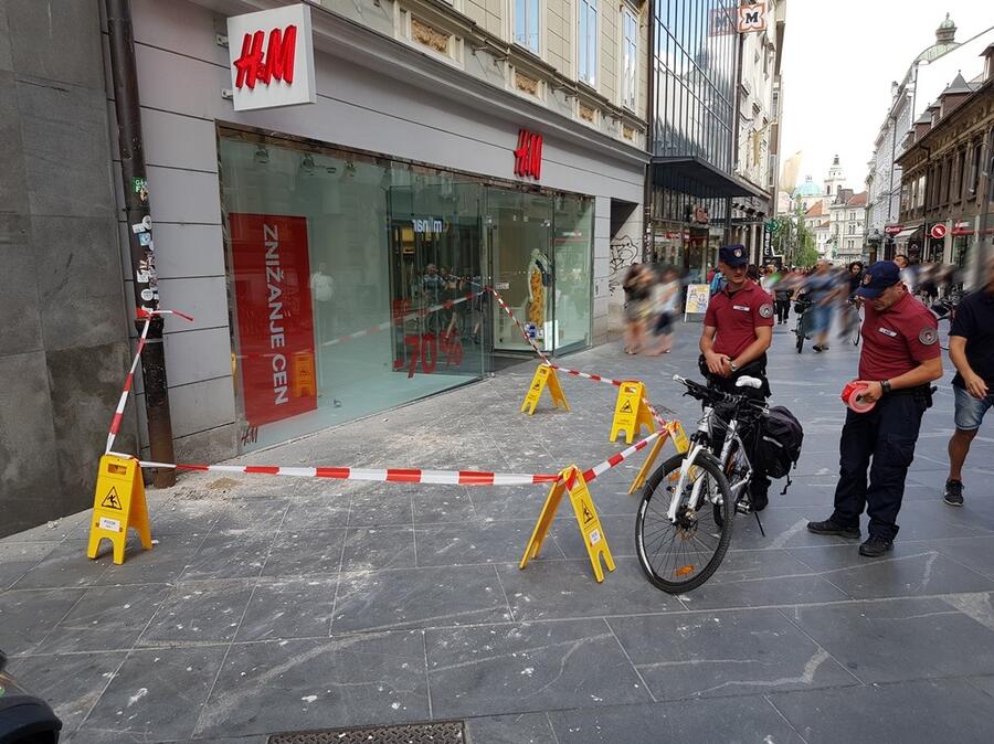 Mestni redarji skrbijo za urejenost in varnost mesta Foto: MR