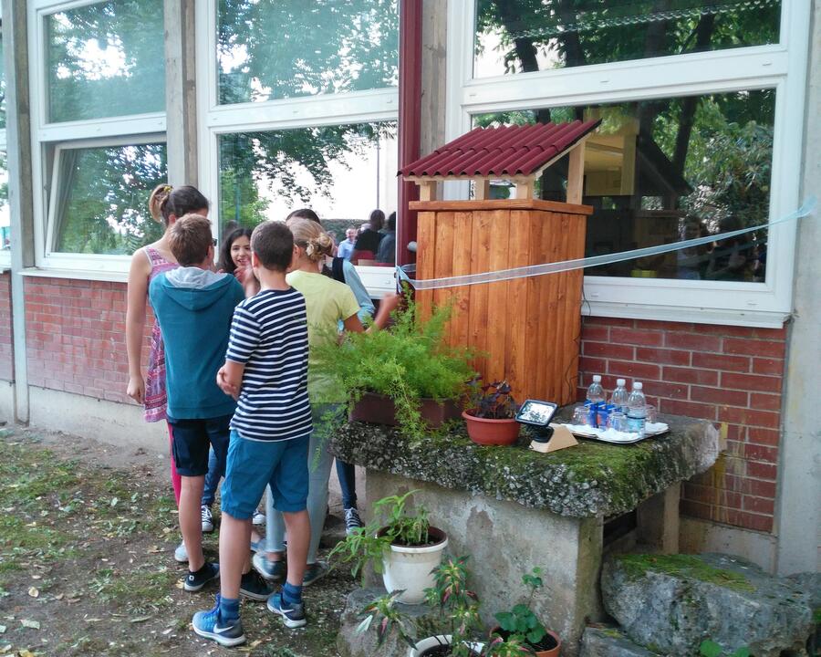 učenci OŠ Šiška so postavili izpopolnjen vodni zbiralnik