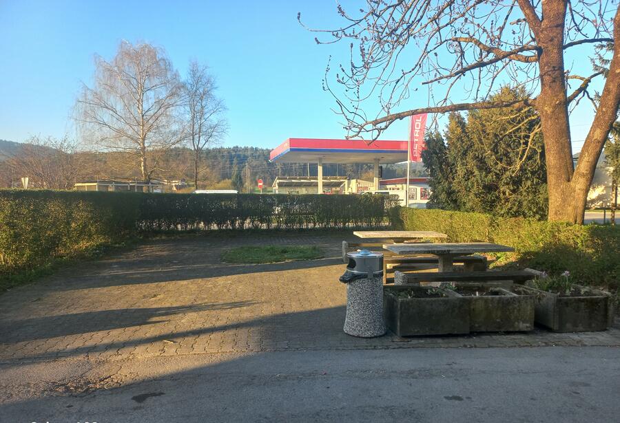prostor za ureditev koticka pri zadruznem domu