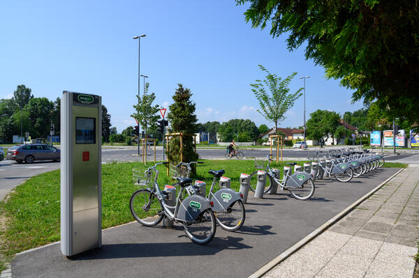 bicikelj stand