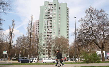 Naziv Naj blok v Ljubljani 2016 je prejela stolpnica na Topniški 45_nrovan