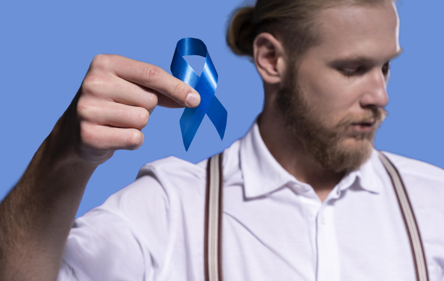 Movember - moški z modro pentljo. Foto: Freepik