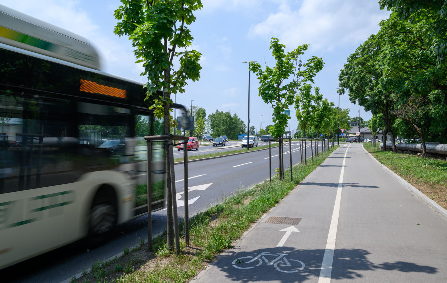 avtobus na Letališki cesti