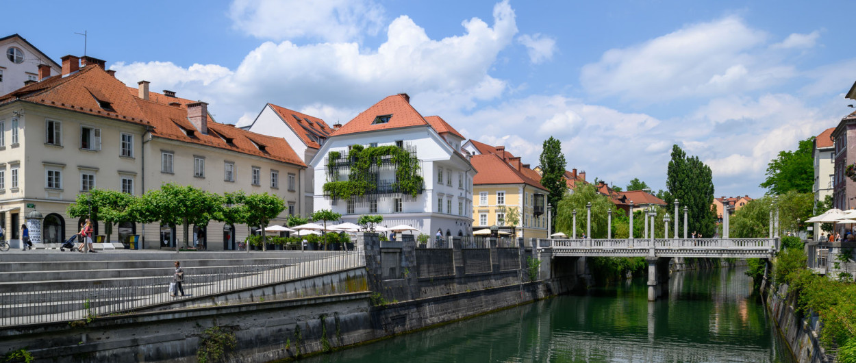 pogled na Jurčičev trg
