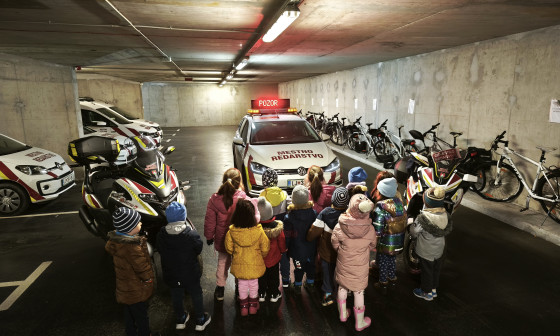 obisk otrok Vrtca Vodmat. Foto: Mestno redarstvo