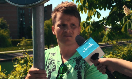 ZNAK---dalja-razliica-lovek-uvaj-svoje-mesto-samo-eno-ima-g5cooihhJA.jpg