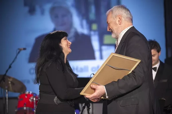 Tatjana Radovič, Kongresni turizem Ljubljana, pri prejemu nagrade »Meeting Star Award«.