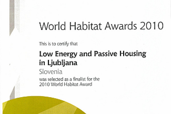 Plaketa o uvrstitvi JSS MOL med osem finalistov za pridobitev Svetovne nagrade za nastanitve 2010