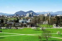pogled na pomladni martinski park dw