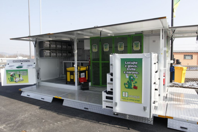 premična zbiralnica nevarnih odpadkov