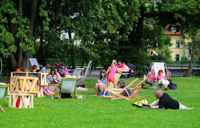 Library under the trees D.Wedam  vir TurizemLjubljana 3