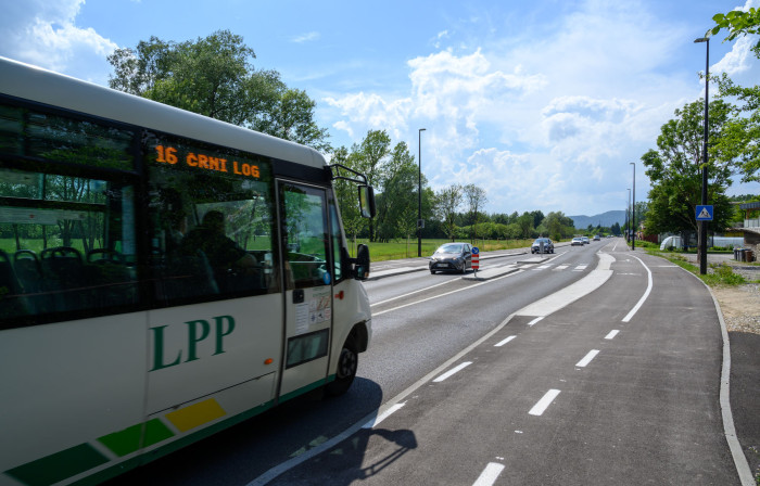 ceste dvehcesarjev KAM2493 TEST