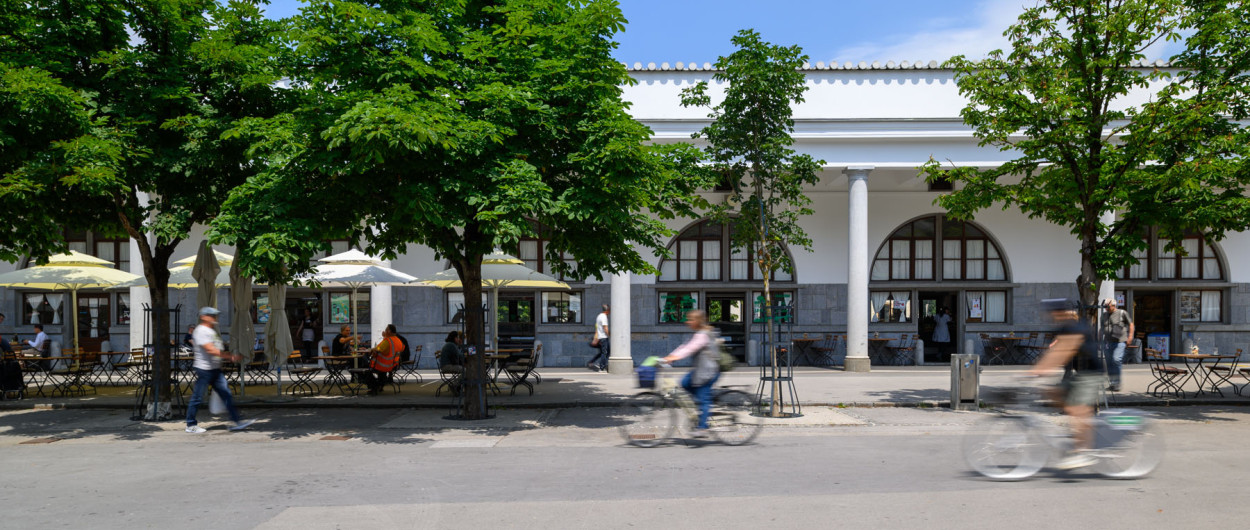 Hoja in kolesarjenje v mestu